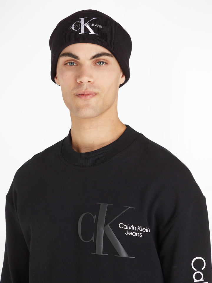 CKJ MONOLOGO EMBRO BEANIE - BLACK