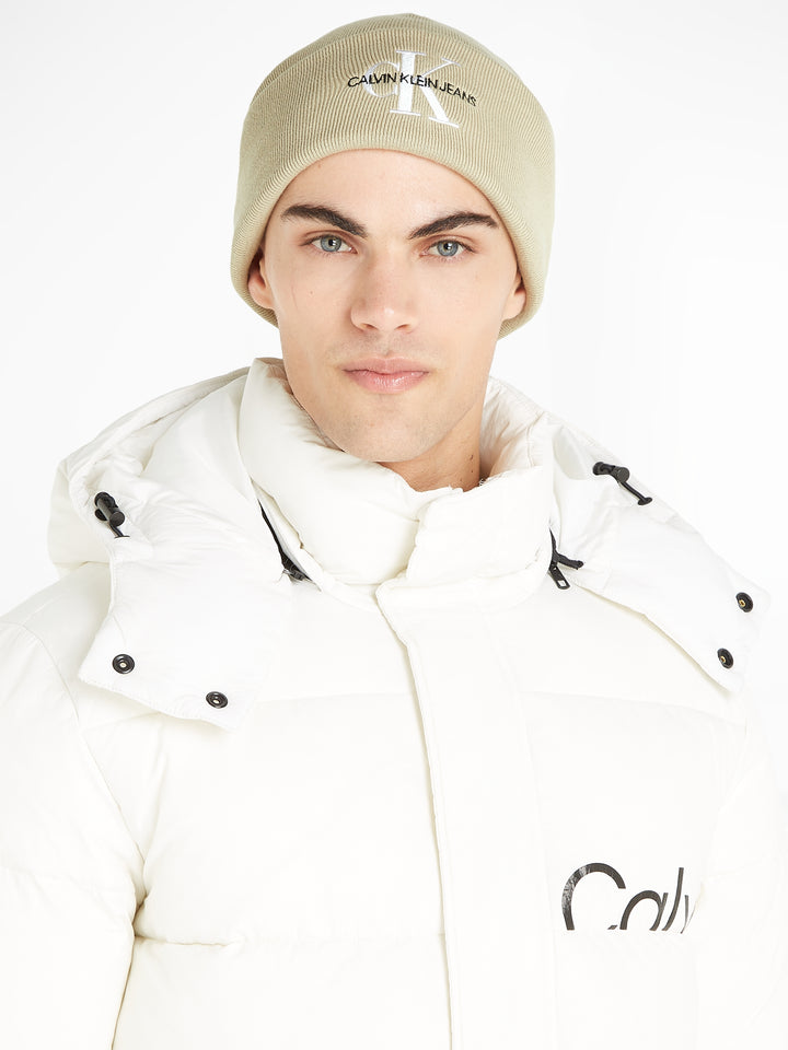 CKJ MONOLOGO EMBRO BEANIE - PLAZA TAUPE