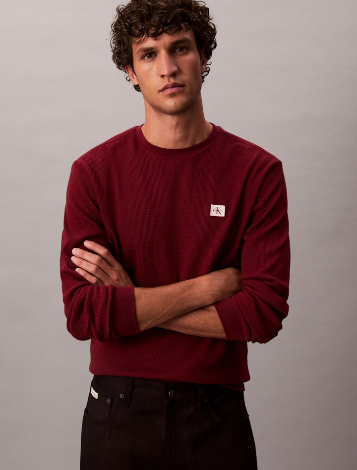 CKJ LS WAFFLE BADGE CREW - RENAISSANCE RED