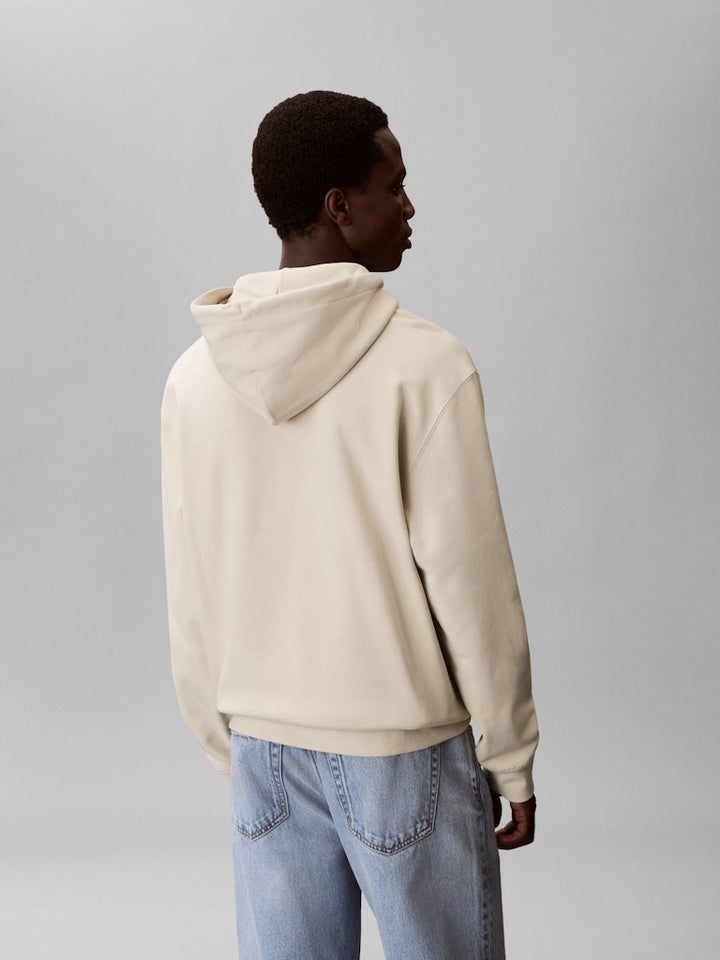 CKJ LS EU 350TERRY BADGE HOOD - OATMEAL