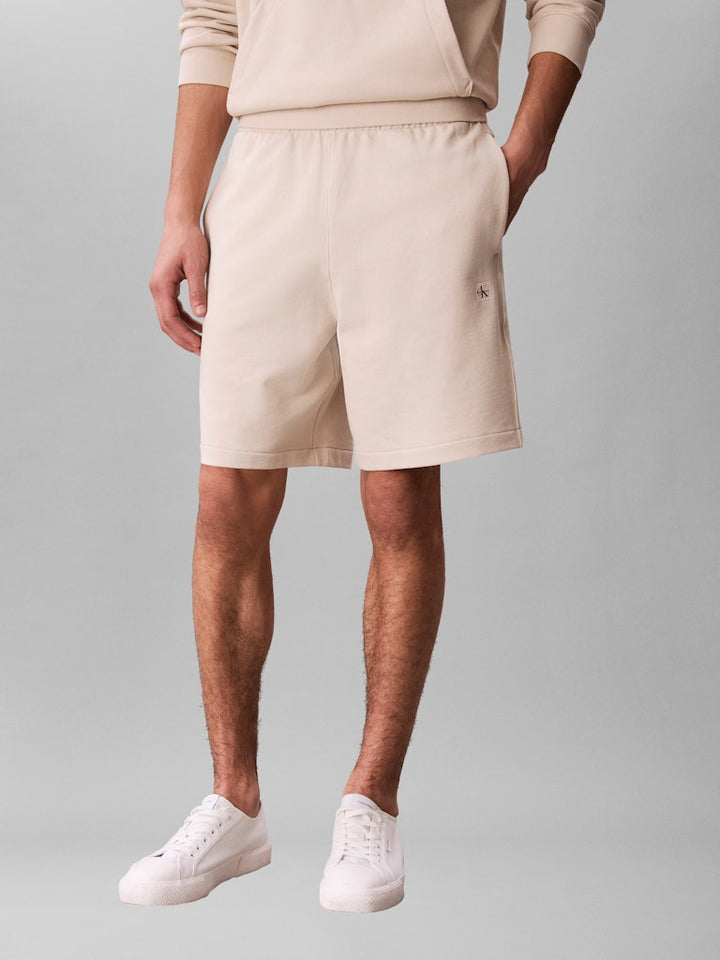 CKJ EU 350TERRY BADGE SHORT - OATMEAL