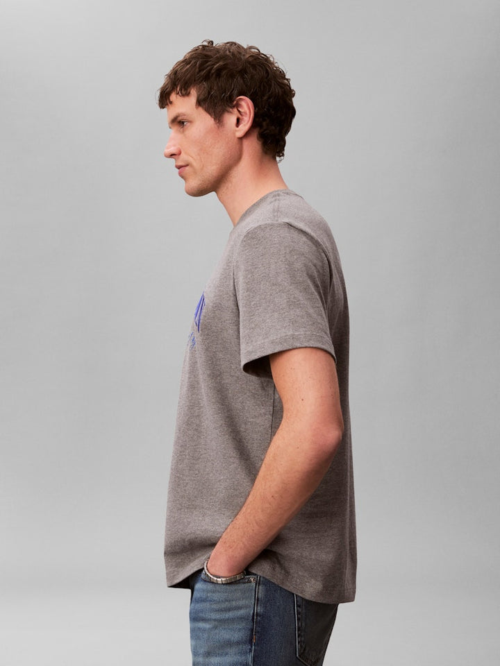 CKJ 20S MARCH GRAPHIC SEASONAL TEE - GREY
