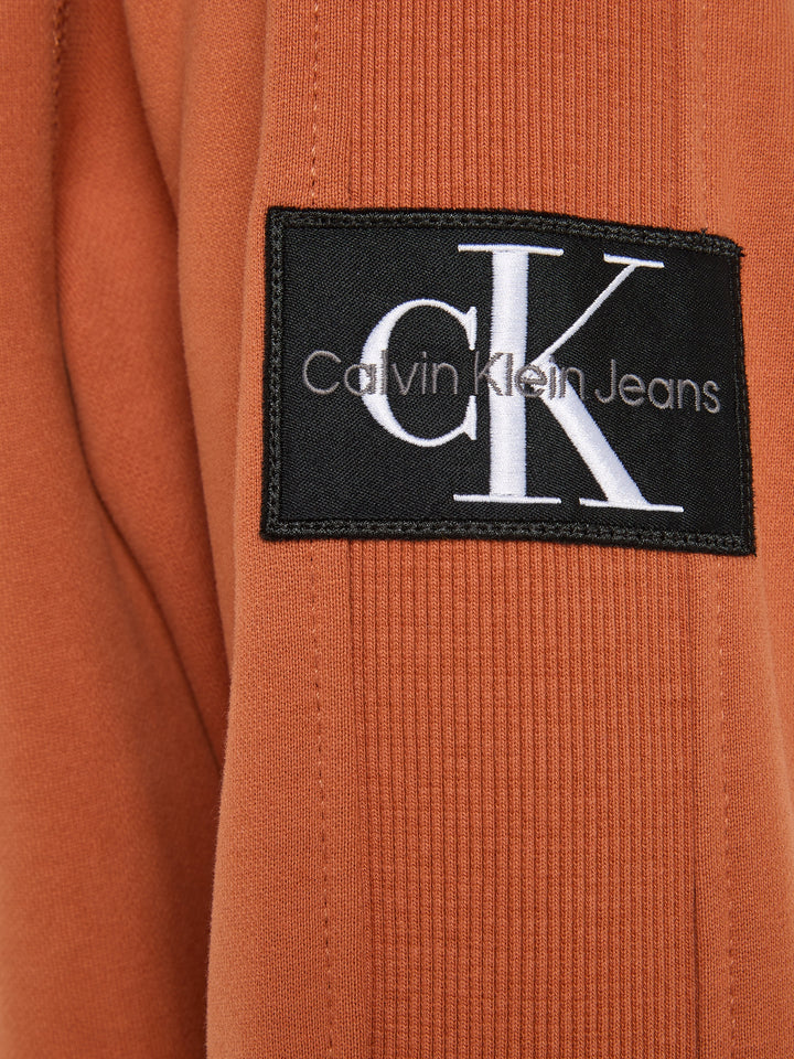 CKJ BADGE HOODIE - AUBURN