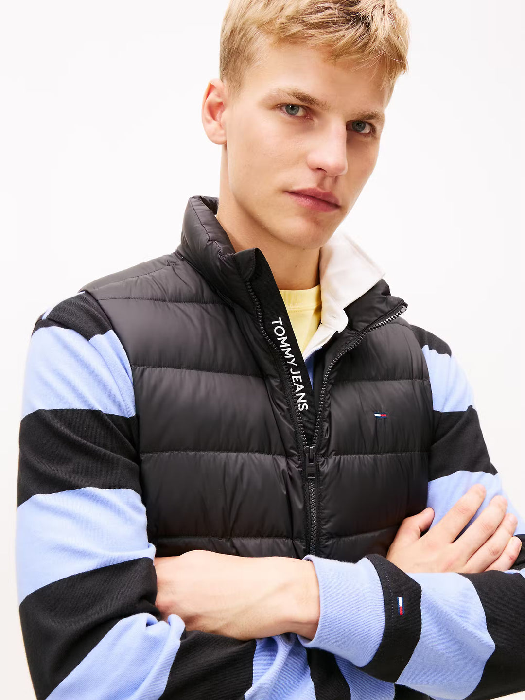 TOMMY JEANS LIGHTT DOWN VEST EXT - BLACK