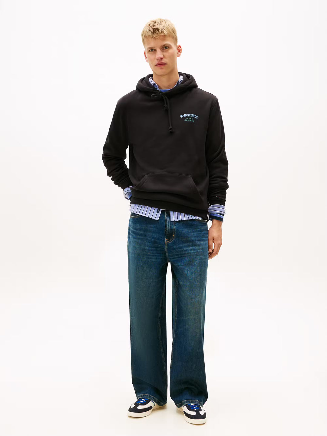TOMMY JEANS REG DOLLAR STACK HOODIE - BLACK