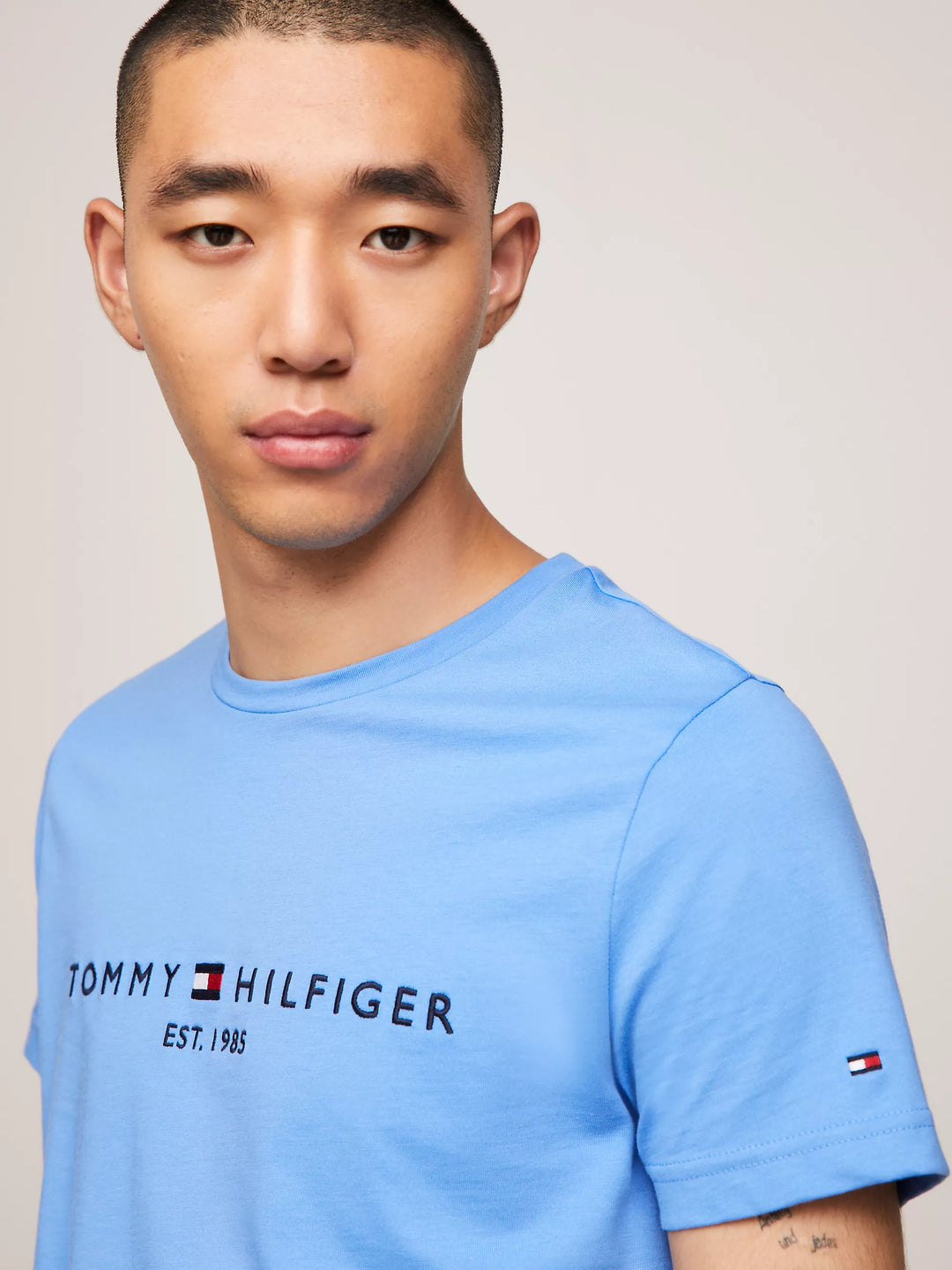 TH TOMMY LOGO TEE - BLUE SPELL