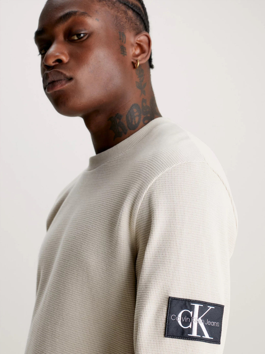 CKJ WAFFLE LS TEE - PLAZA TAUPE