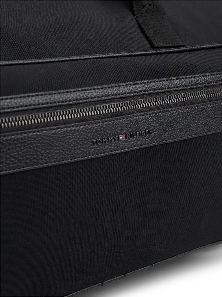 TOMMY HILFIGER REPREVE DUFFLE - BLACK