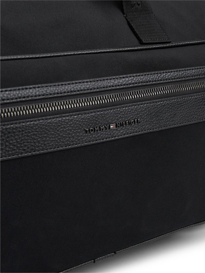 TOMMY HILFIGER REPREVE DUFFLE - BLACK