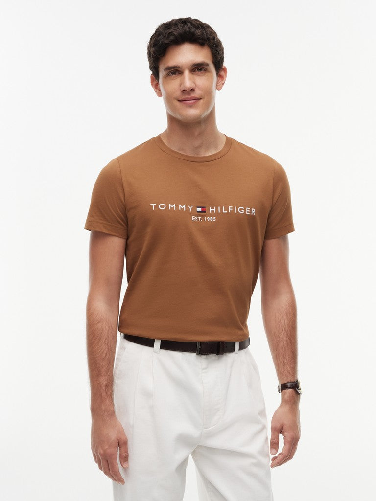 TOMMY HILFIGER TOMMY LOGO TEE - TIMELESS TAWNY