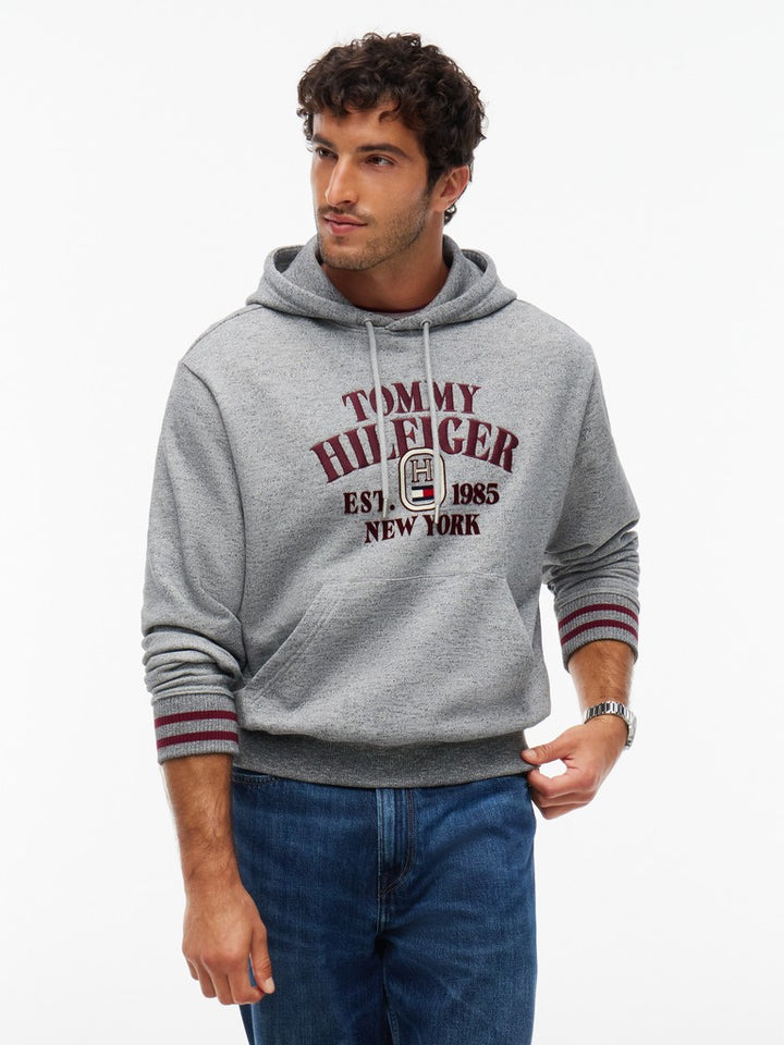TOMMY HILFIGER VARSITY EMBRO RLX HOODIE - LIGHT GREY