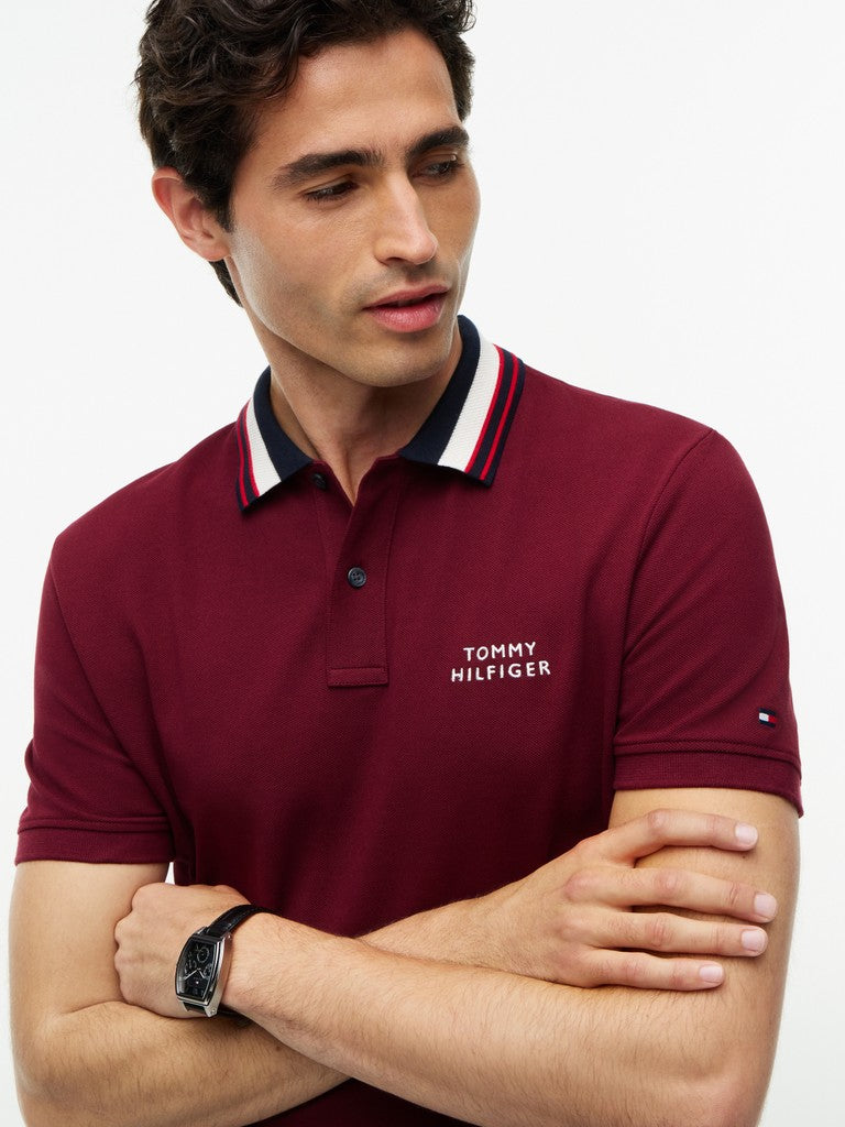 TOMMY HILFIGER LEFT CHEST GRAPHIC REG POLO - BURGUNDY