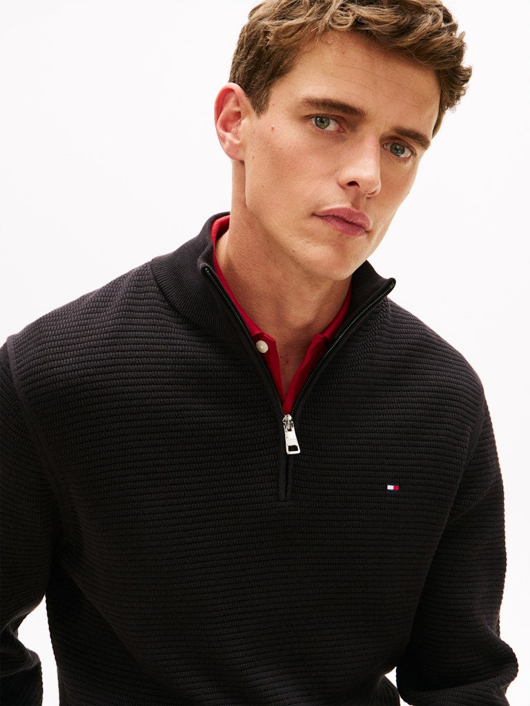 TOMMY HILFIGER SEASONAL STRUCTURE ZIP MOCK - BLACK