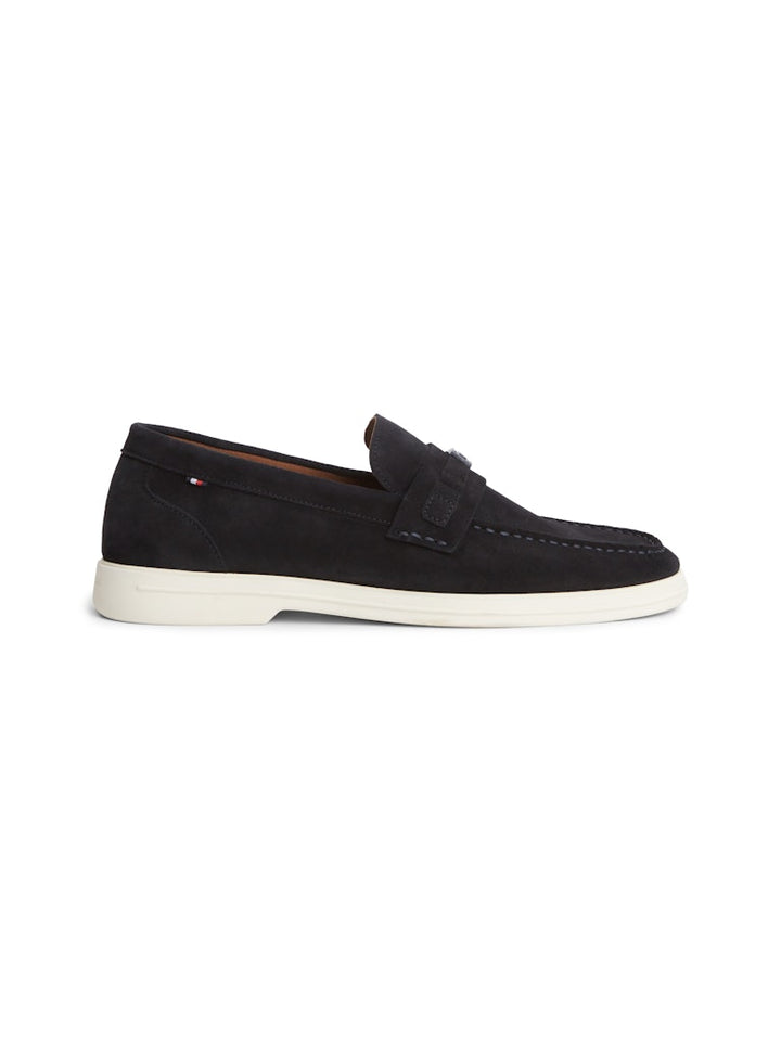 TOMMY HILFIGER LIGHT SUEDE FLAG HARDWARE LOAFER
