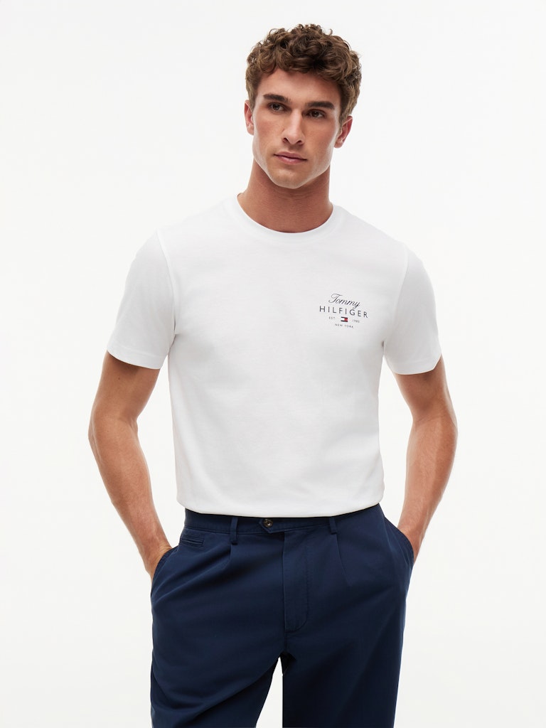 TOMMY HILFIGER SCRIPT STACK REGULAR TEE - WHITE