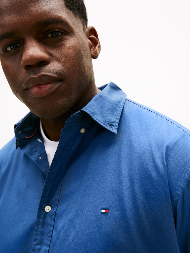 TOMMY HILFIGER BT-FLEX POPLIN SOLID RF SHIRT - AEGEAN SEA