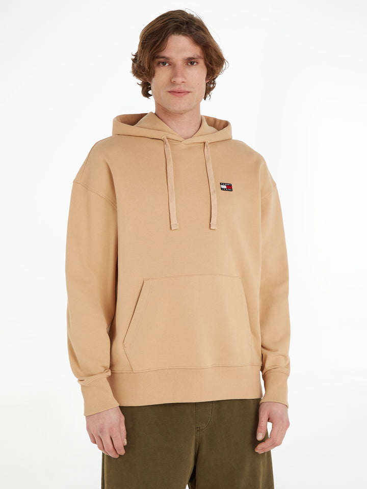 TJM RLX XS BADGE HOODIE - TAWNY SAND
