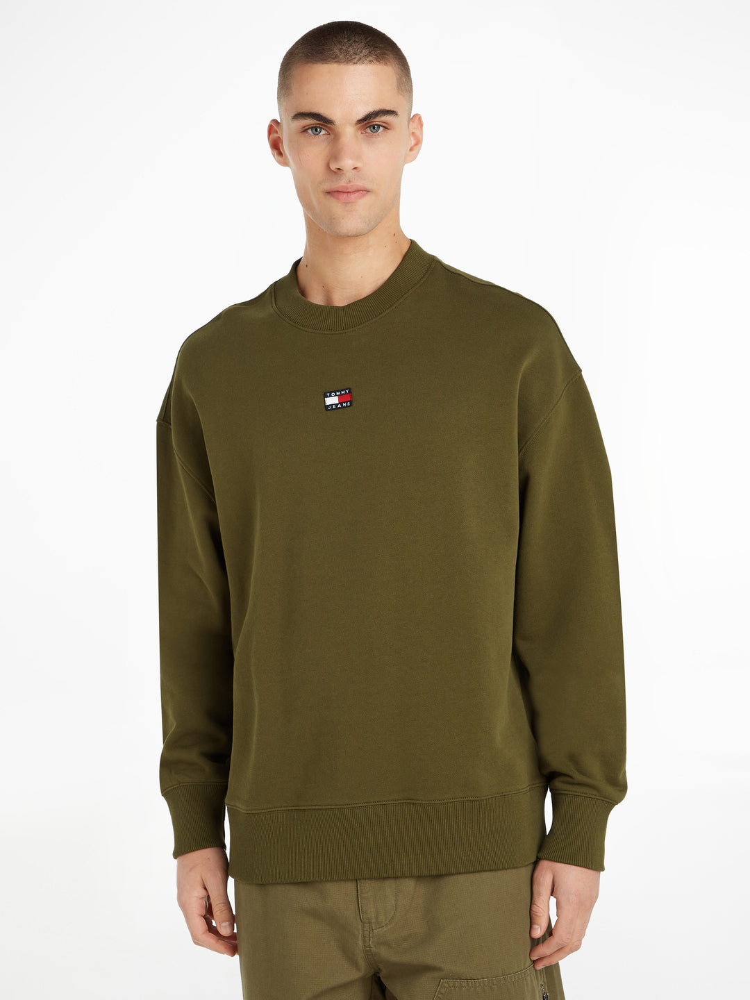 TJM RLX XS BADGE CREW - OLIVE