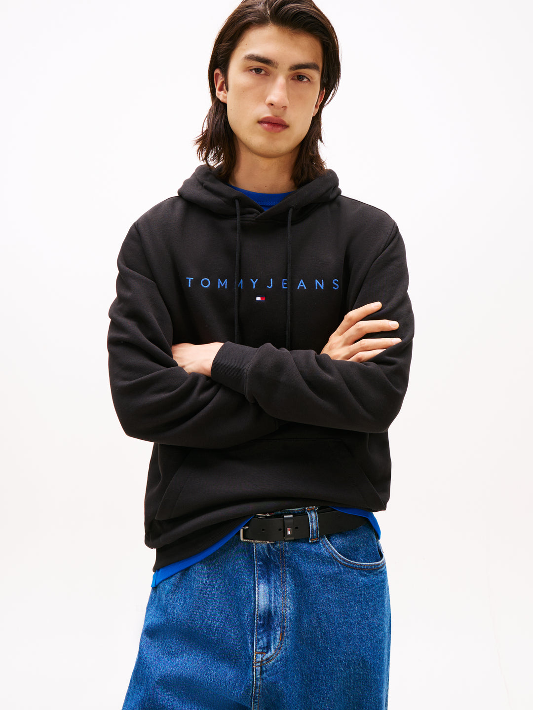 TJM REG LINEAR LOGO HOODIE - BLACK