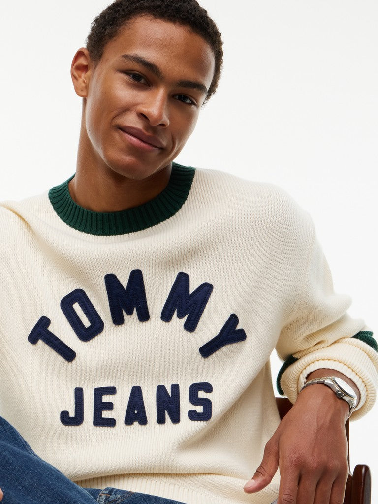 TOMMY JEANS REG NEW CLASSICS SWEATER - CREAM