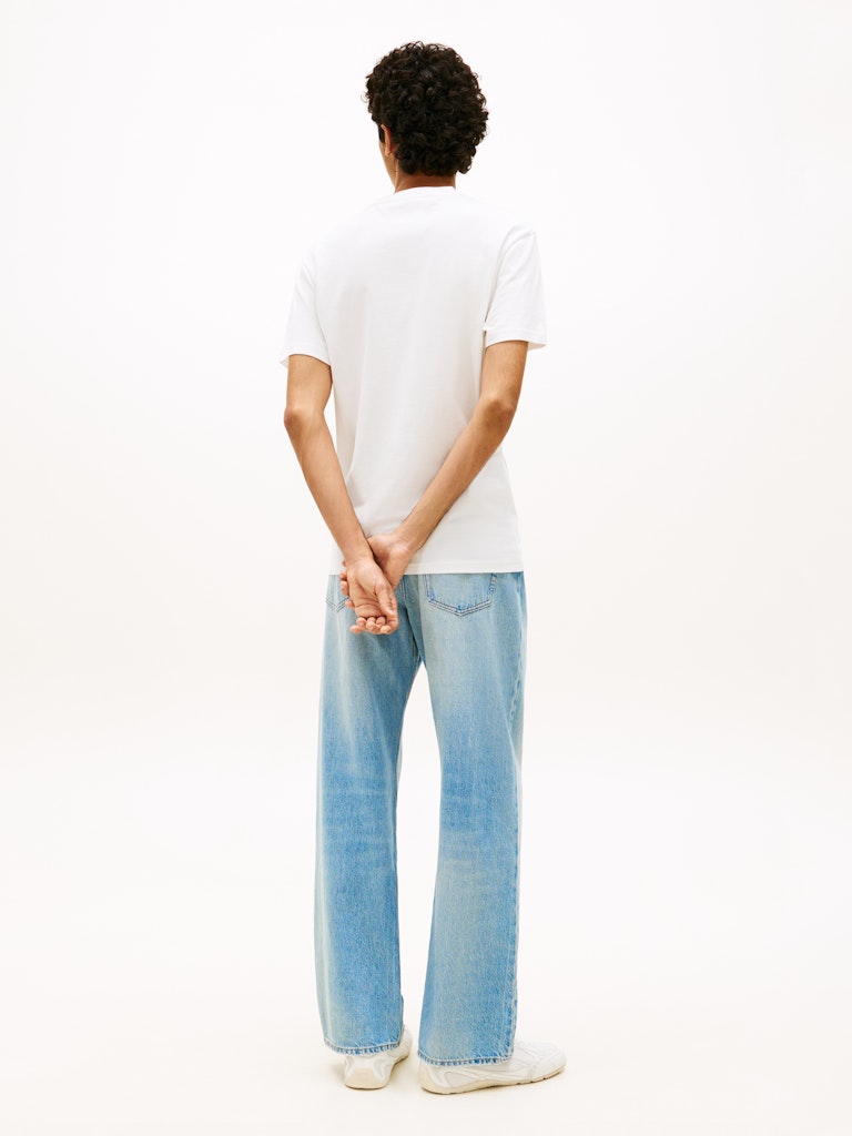 TOMMY JEANS REG LINEAR LOGO TEE - ECRU/GREEN