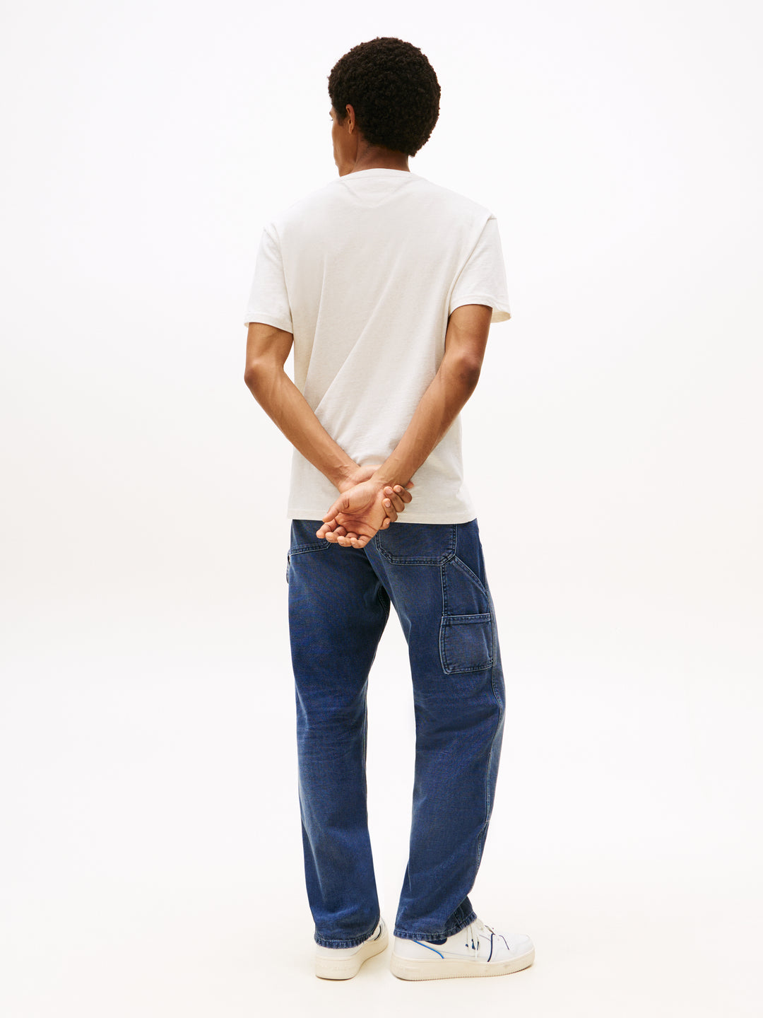TJM REG CBLK LINEAR LOGO TEE - OAT/ECRU