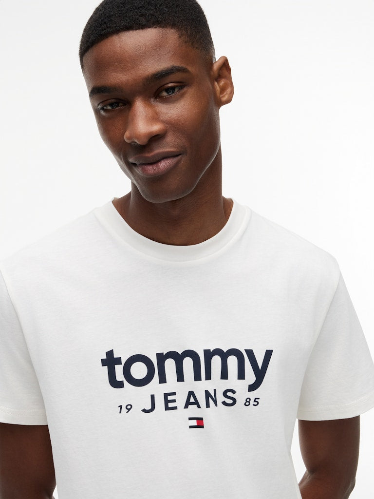 TOMMY JEANS SLIM GRAPHIC TEE - ANCIENT WHITE
