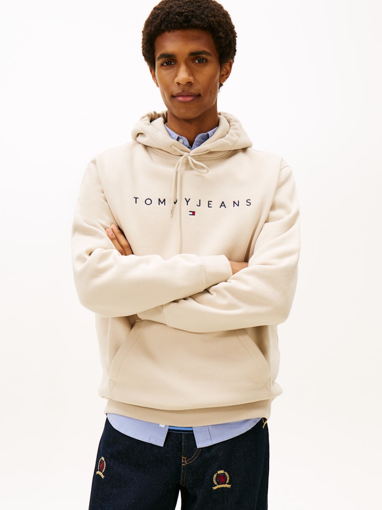 TOMMY JEANS REG LINEAR LOGO HOODIE - GULF SAND