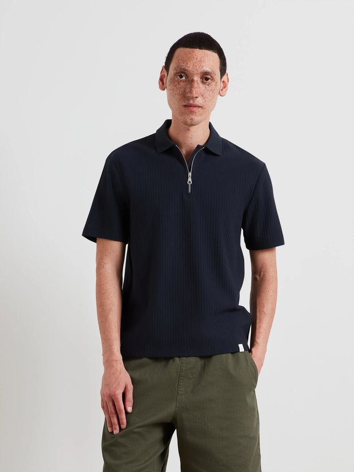 FARAH DOBSON SS ZIP POLO - TRUE NAVY
