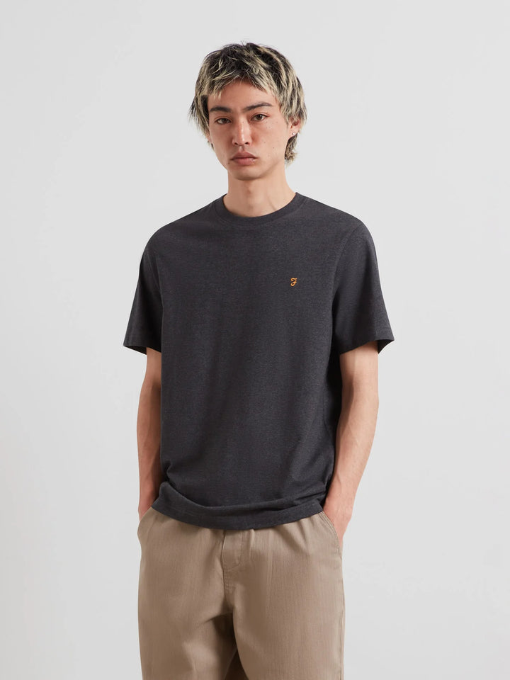 FARAH DANNY REG SS TEE - WASHED BLACK