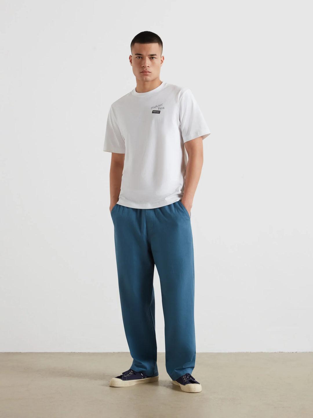 FARAH TILSWORTH GRAPHIC TEE - WHITE