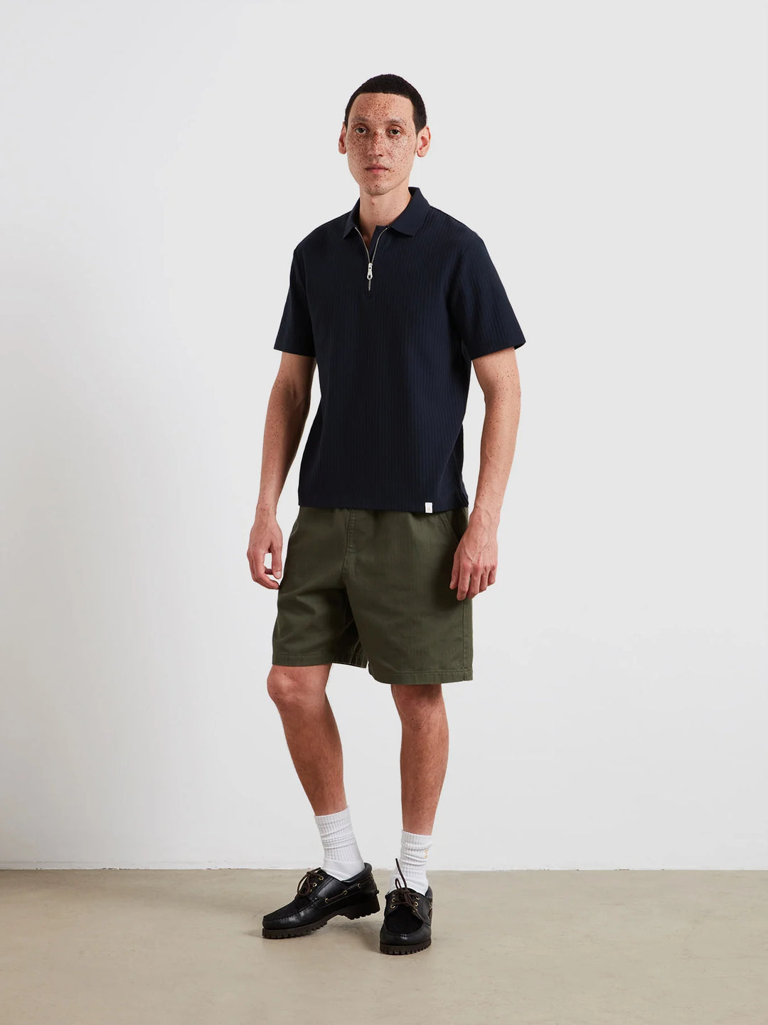 FARAH DOBSON SS ZIP POLO - TRUE NAVY